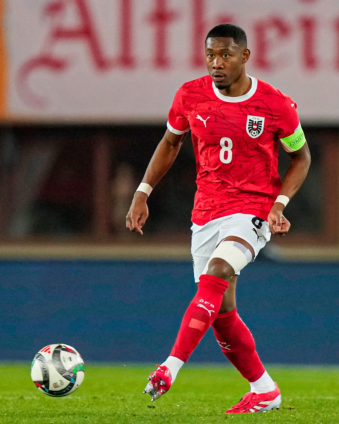 Kaiyun-塞维利亚发布备战花絮，今晨防线松动，英超任务艰巨，控场能力受关注(马洛卡vs塞维利亚预测)